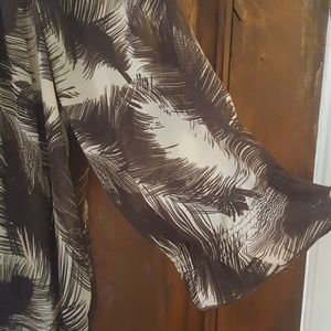 H&M Tops - H&M sheer top H&M Tops - H&M sheer top